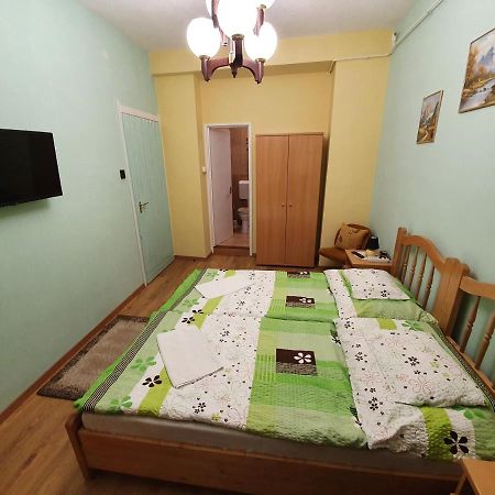 Panorama Vendeghaz Hotel Miskolc Eksteriør billede