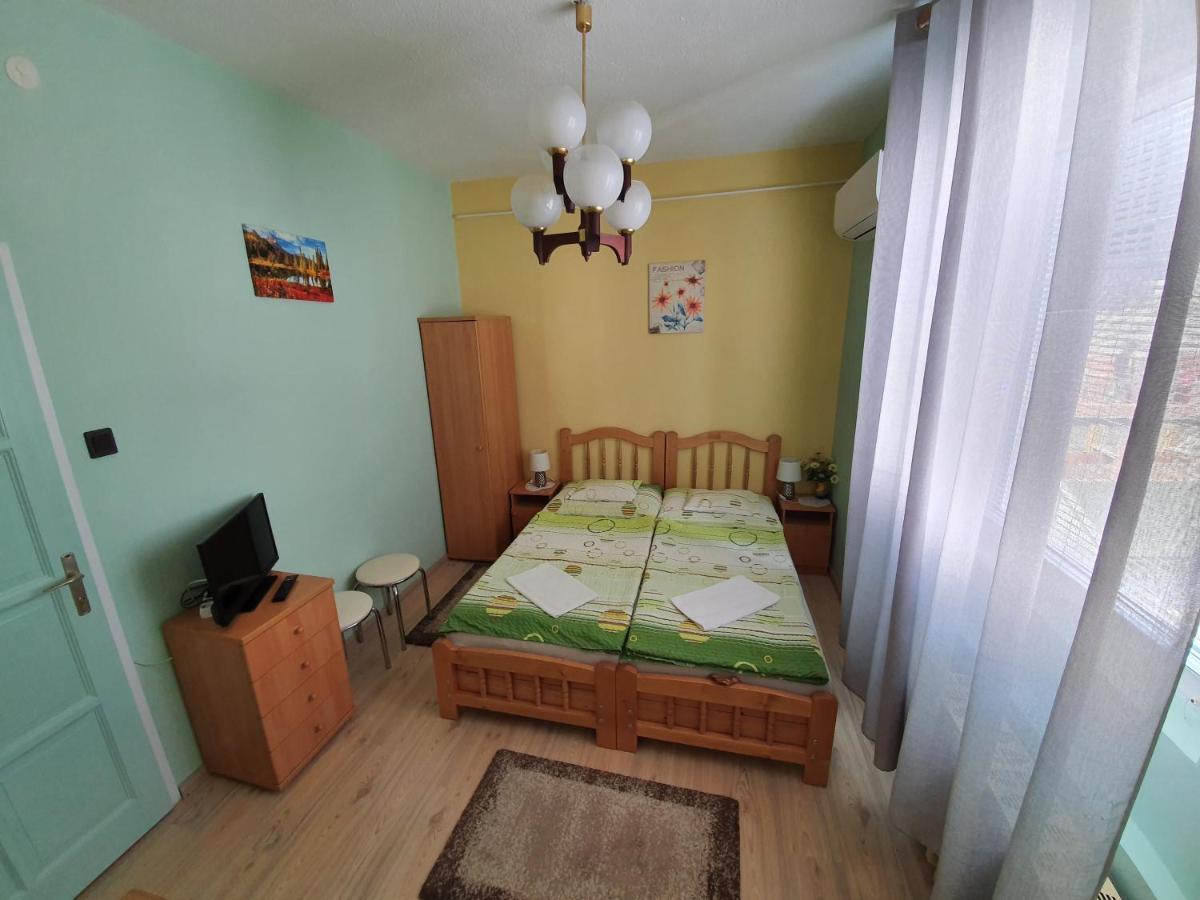 Panorama Vendeghaz Hotel Miskolc Eksteriør billede