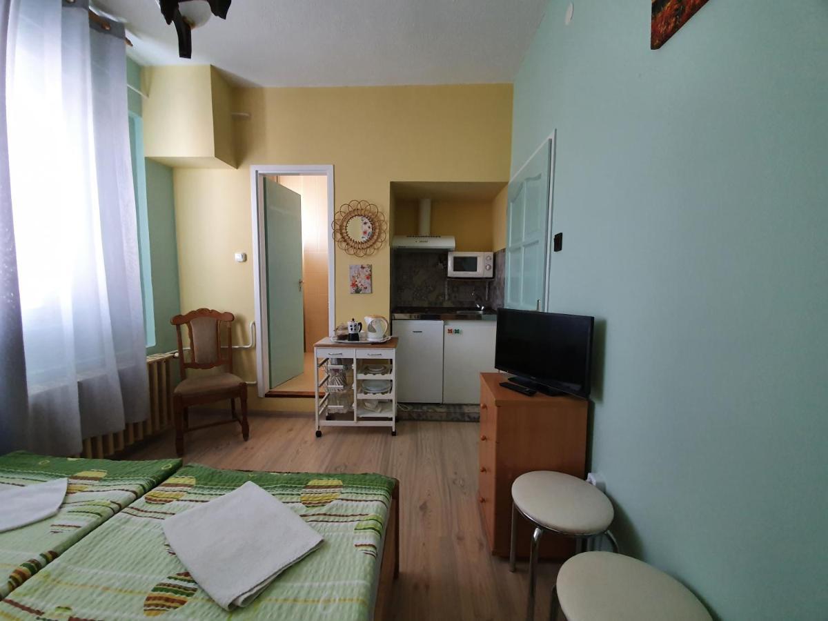 Panorama Vendeghaz Hotel Miskolc Eksteriør billede